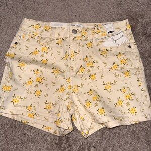 Judy Blue Cream Floral Jean Shorts